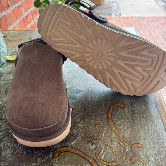 Ugg Woman’s Suede Goldenstar Clog Perfect Condition! Size 8 - Picture 2 of 2